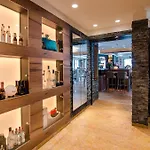 מלון Victoria - Adults Only Breakfast Brunch & Bar 4*