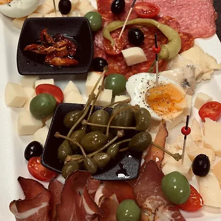 Victoria - Adults Only Bar & Breakfast גרלוס