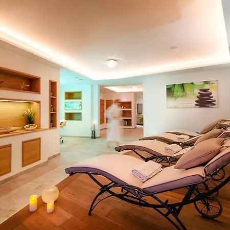 Victoria - Adults Only Bar & Breakfast 4* גרלוס