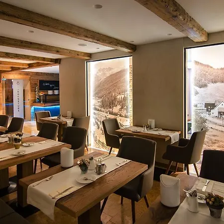 Victoria - Adults Only Bar & Breakfast 4* 겔로스
