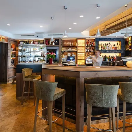 Victoria - Adults Only Bar & Breakfast
