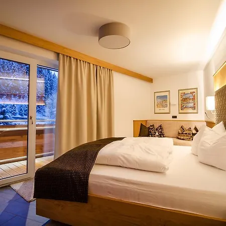 Victoria - Adults Only 4*